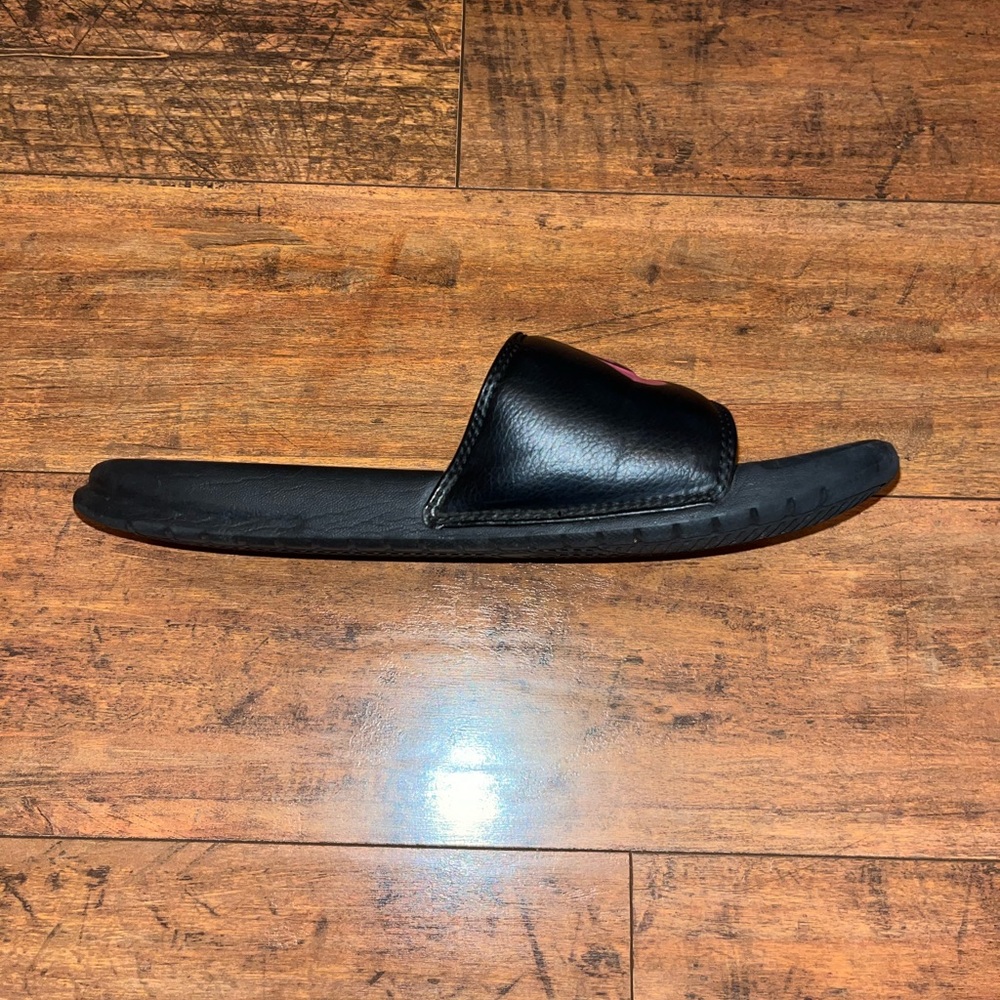 Nike Slides - Picture 3 of 6